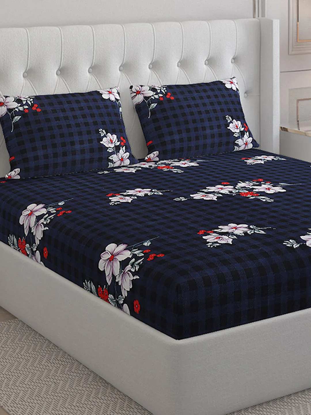 130 GSM  Polyester Double Bed Bedsheet with 2 Pillow Covers