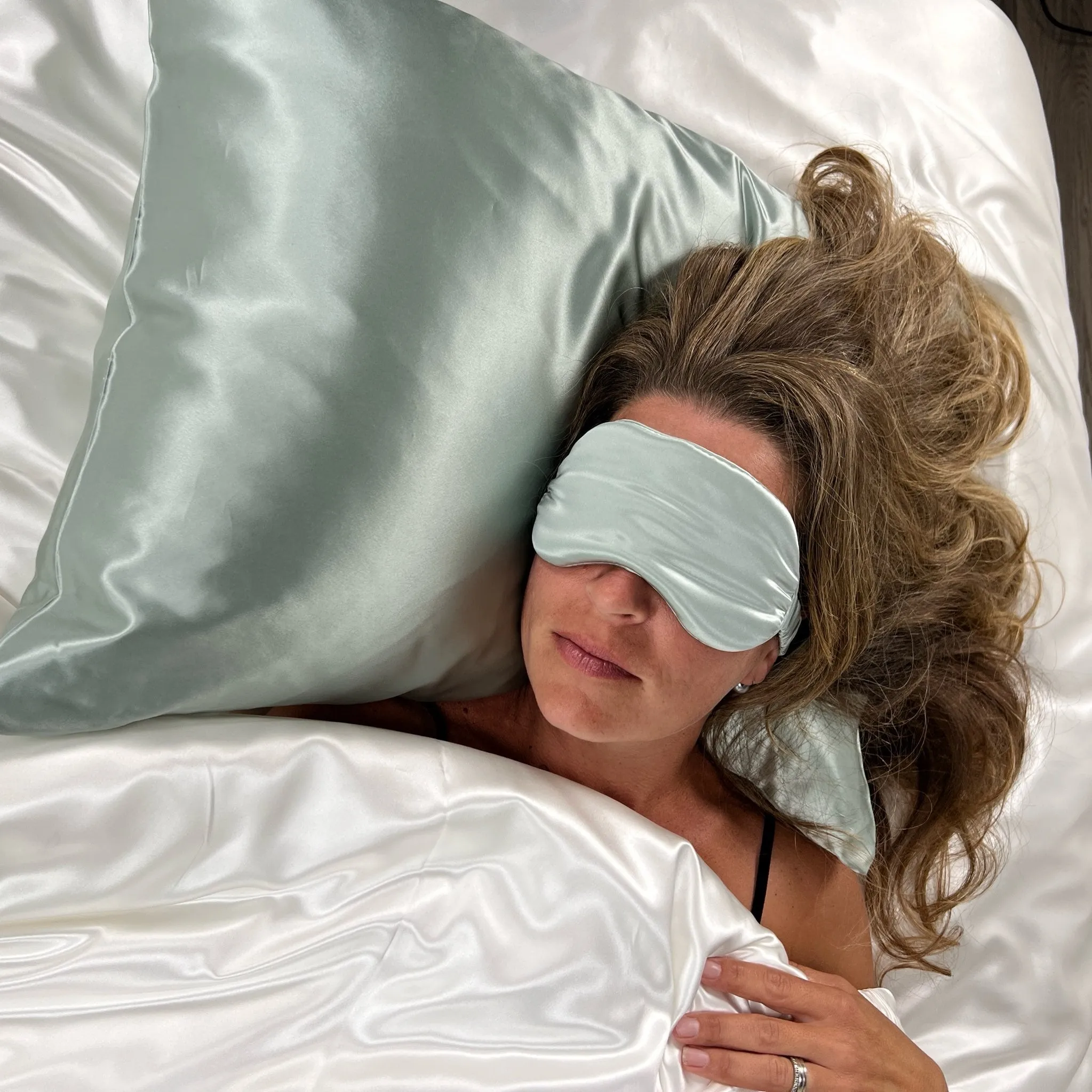 22 Momme Silk Pillowcase & Sleep Mask Gift Set - Sage