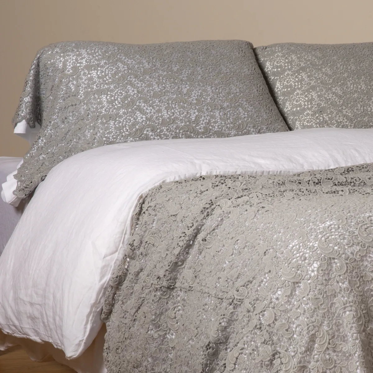 Allora Lace Pillowcase (Single)