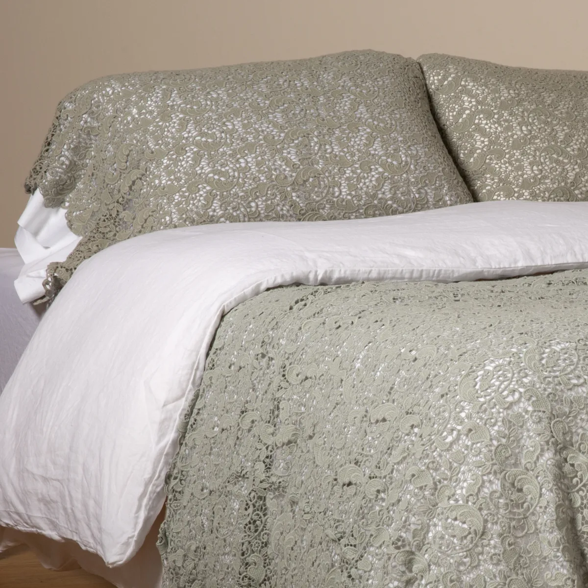 Allora Lace Pillowcase (Single)