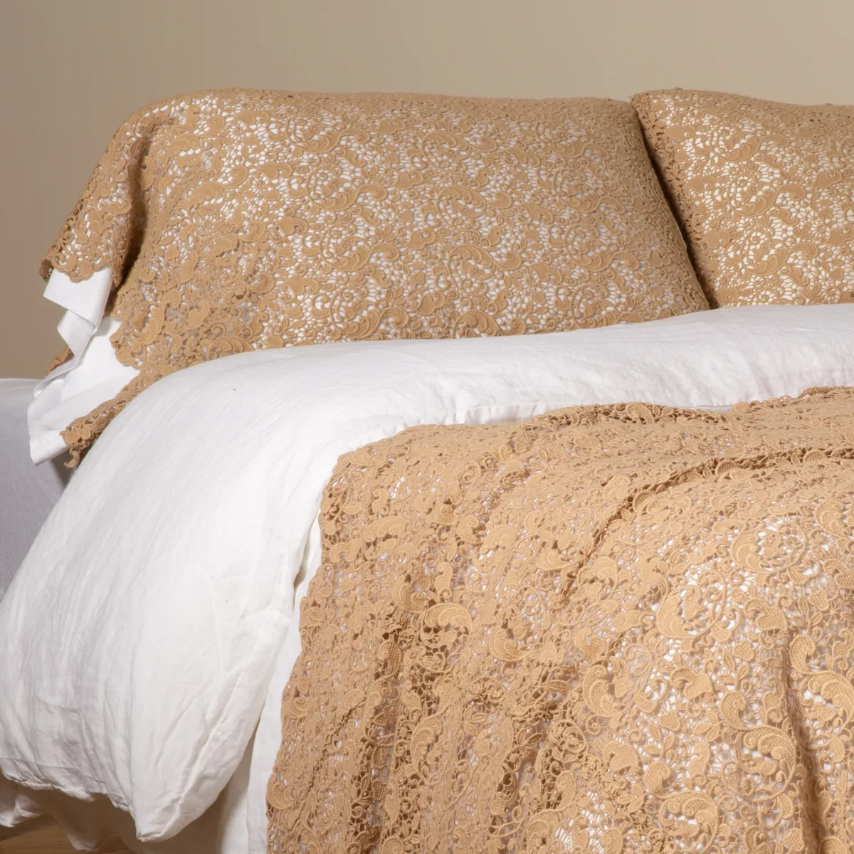 Allora Lace Pillowcase (Single)