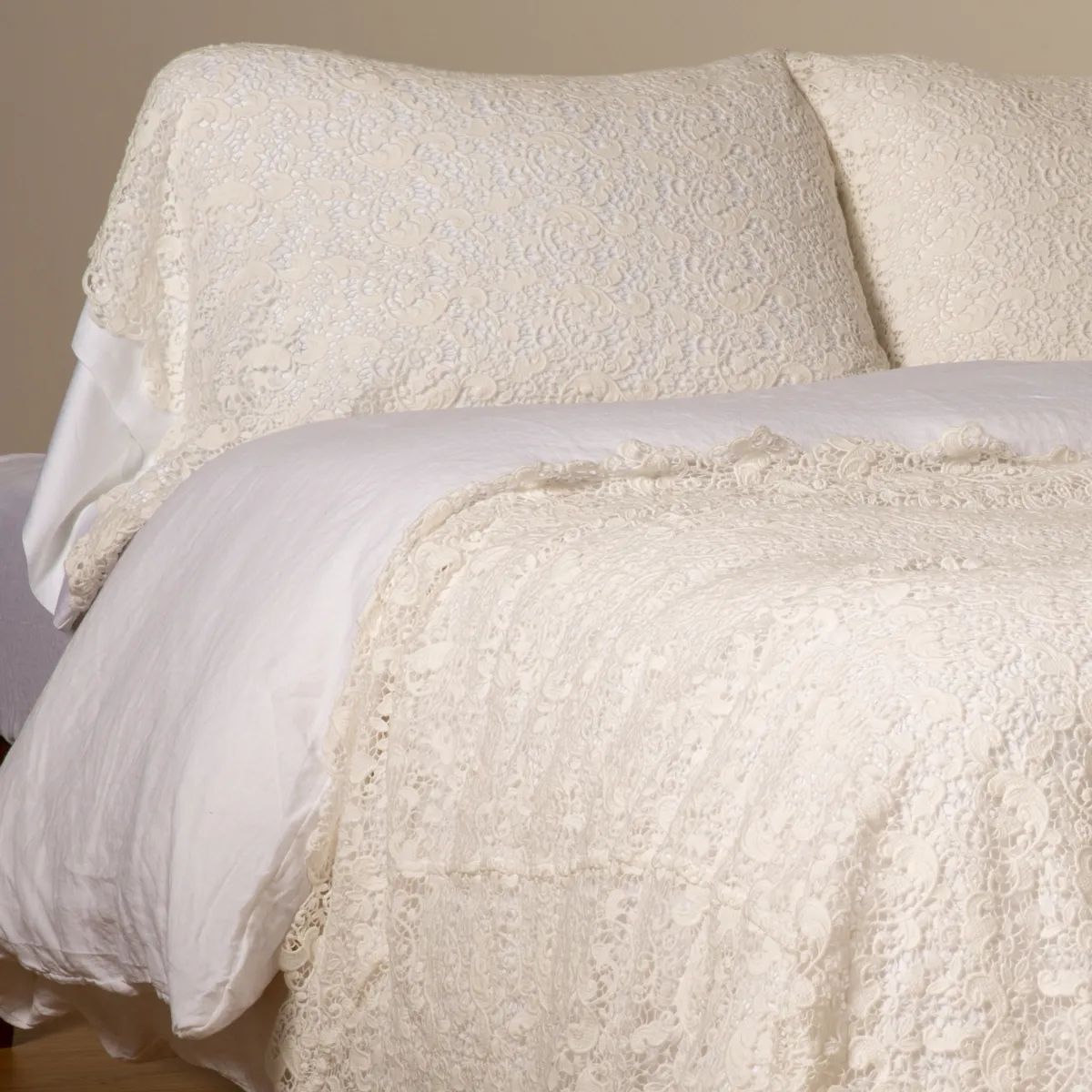 Allora Lace Pillowcase (Single)