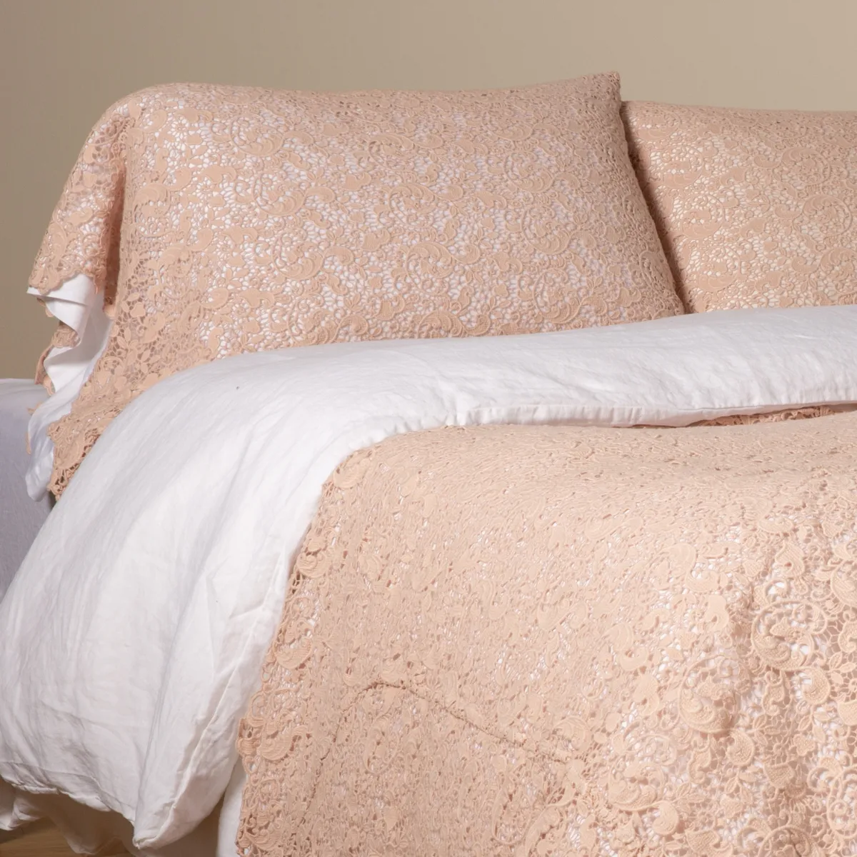 Allora Lace Pillowcase (Single)