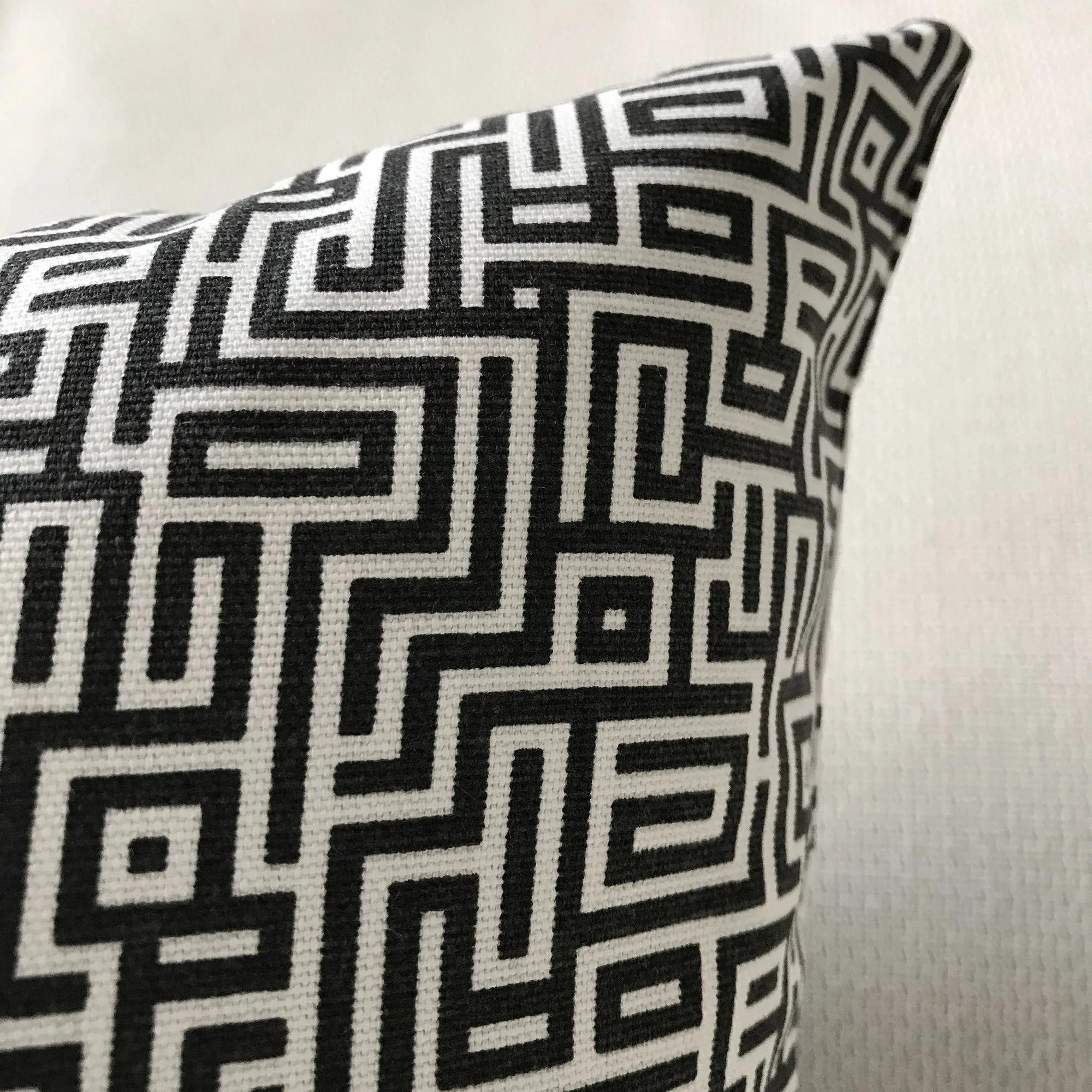 Black & White Retro Lumbar Pillow Cover 13x22