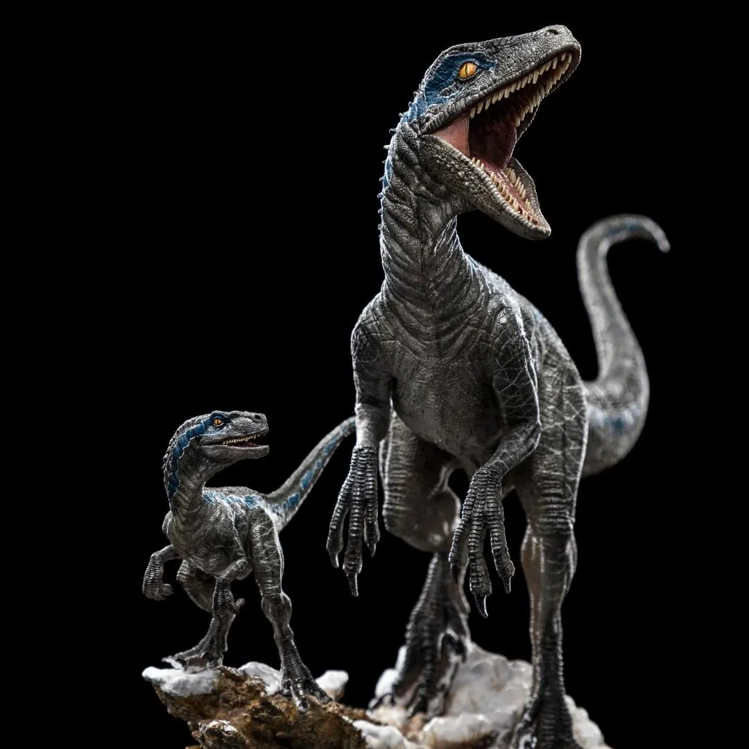 Blue and Beta Jurassic World Dominion Deluxe Art Scale 1/10 Statue by Iron Studios