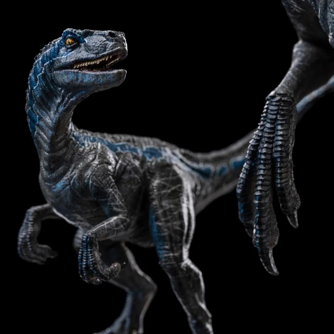 Blue and Beta Jurassic World Dominion Deluxe Art Scale 1/10 Statue by Iron Studios