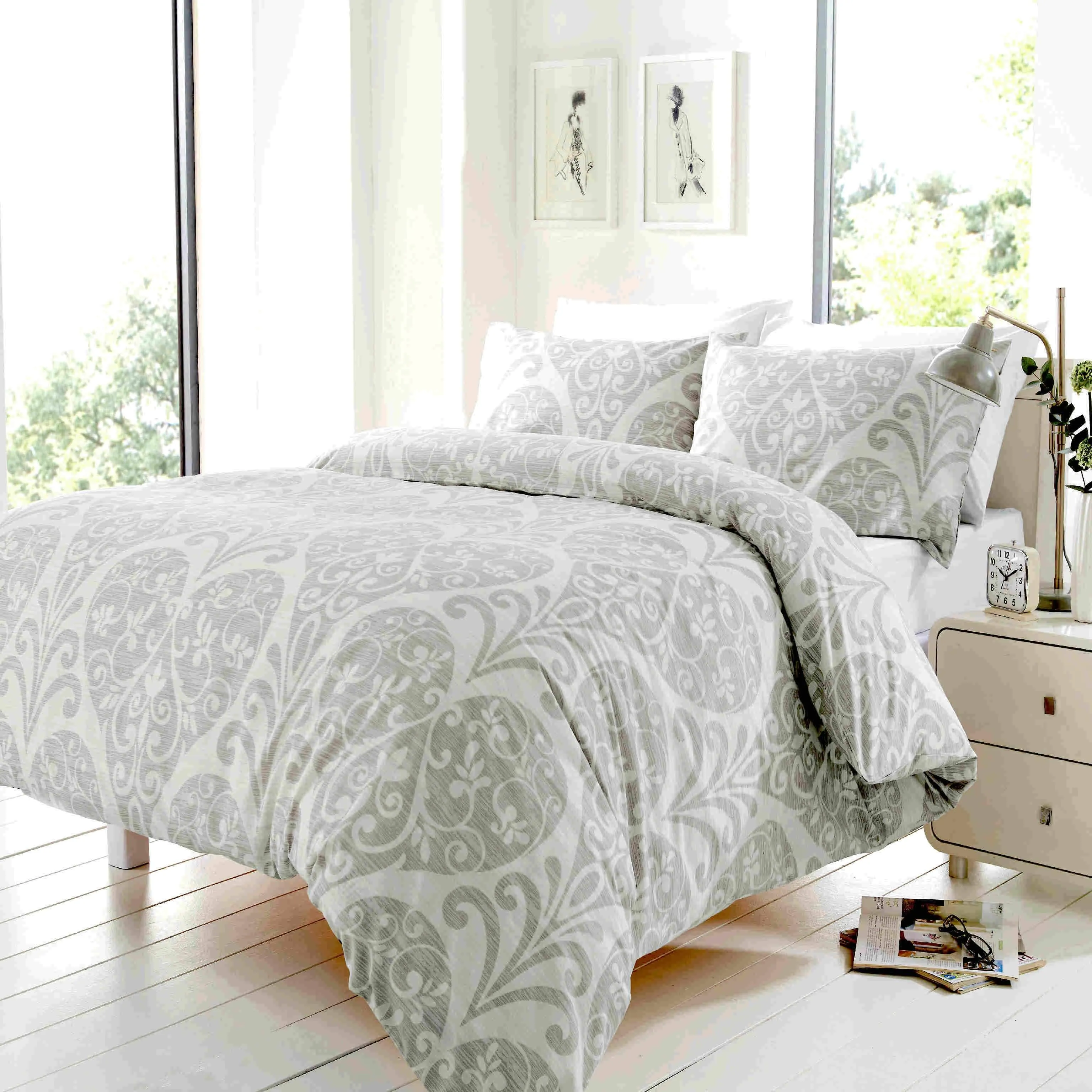 Chloe Elegant Cotton-Blend Duvet Set Luxurious OEKO-TEX Bedding in Multiple Sizes and Colours for Superior Comfort by OLIVIA ROCCO