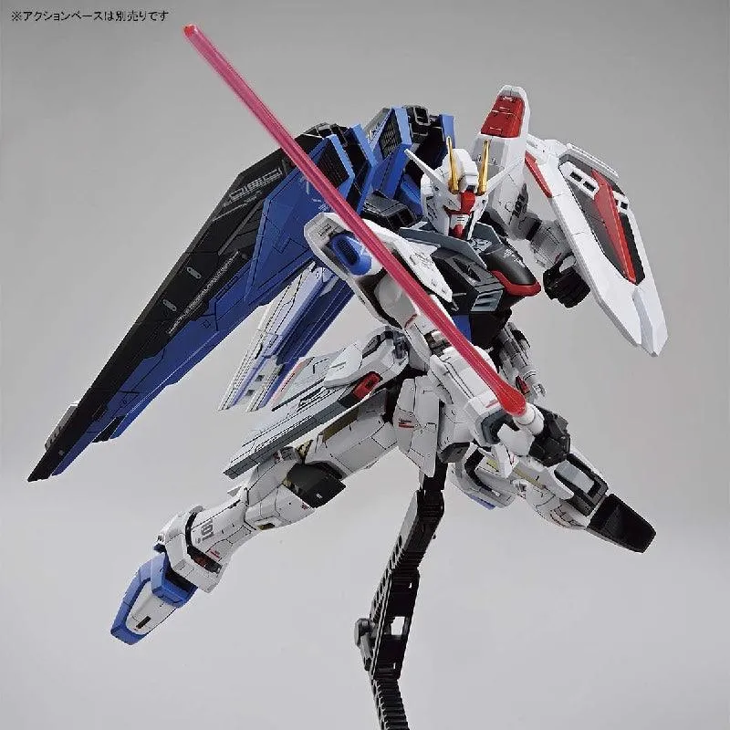 Full Mechanics 1/100 The Gundam Base Limited ZGMF-10A Freedom Gundam Ver.GCP