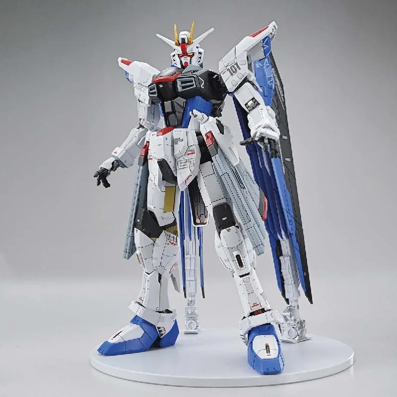 Full Mechanics 1/100 The Gundam Base Limited ZGMF-10A Freedom Gundam Ver.GCP