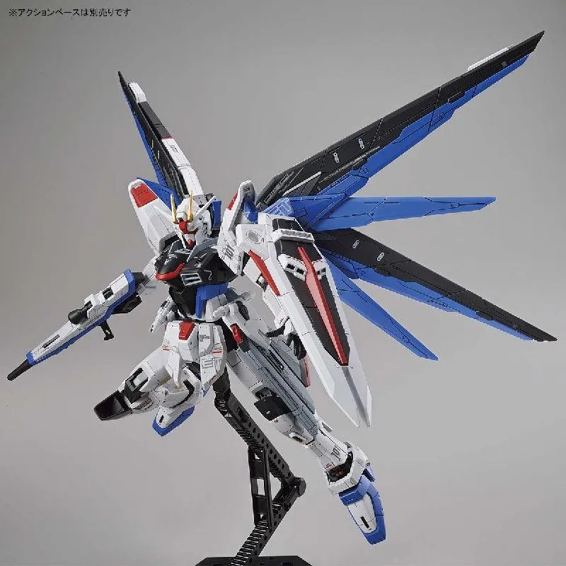 Full Mechanics 1/100 The Gundam Base Limited ZGMF-10A Freedom Gundam Ver.GCP