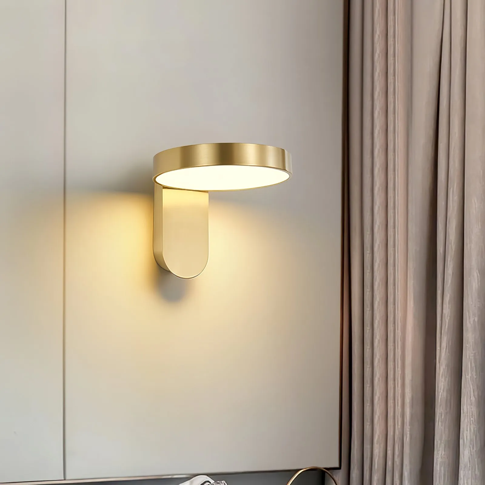 Guide Ring Wall Lamp