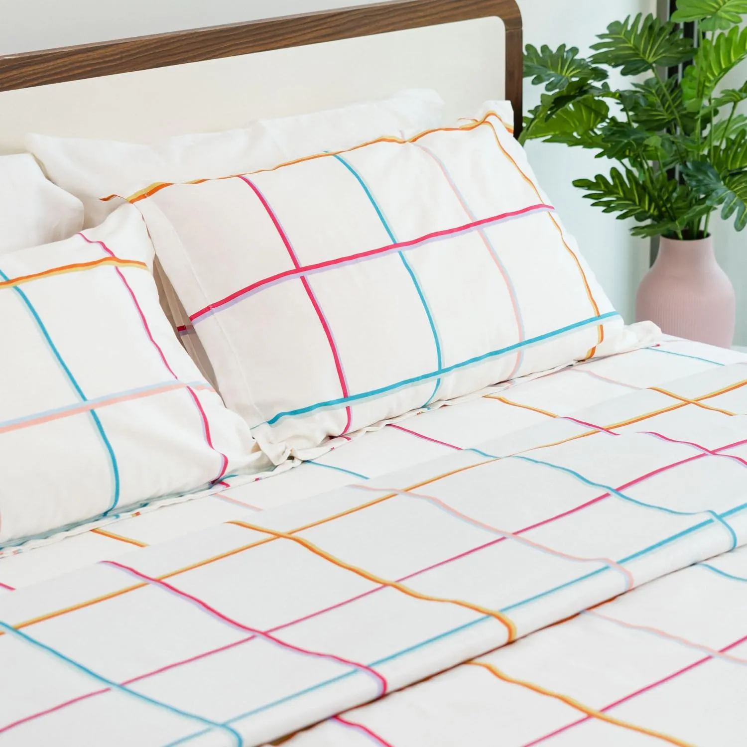 Haus & Kinder 100% Cotton Queen Size Bedsheet for Double Bed, 1 Cotton Bed Sheet Double Bed (90 X 100 Inches) with 2 Pillow Covers | 186 TC Bed Sheet Double Bed Cotton | Rainbow Checks