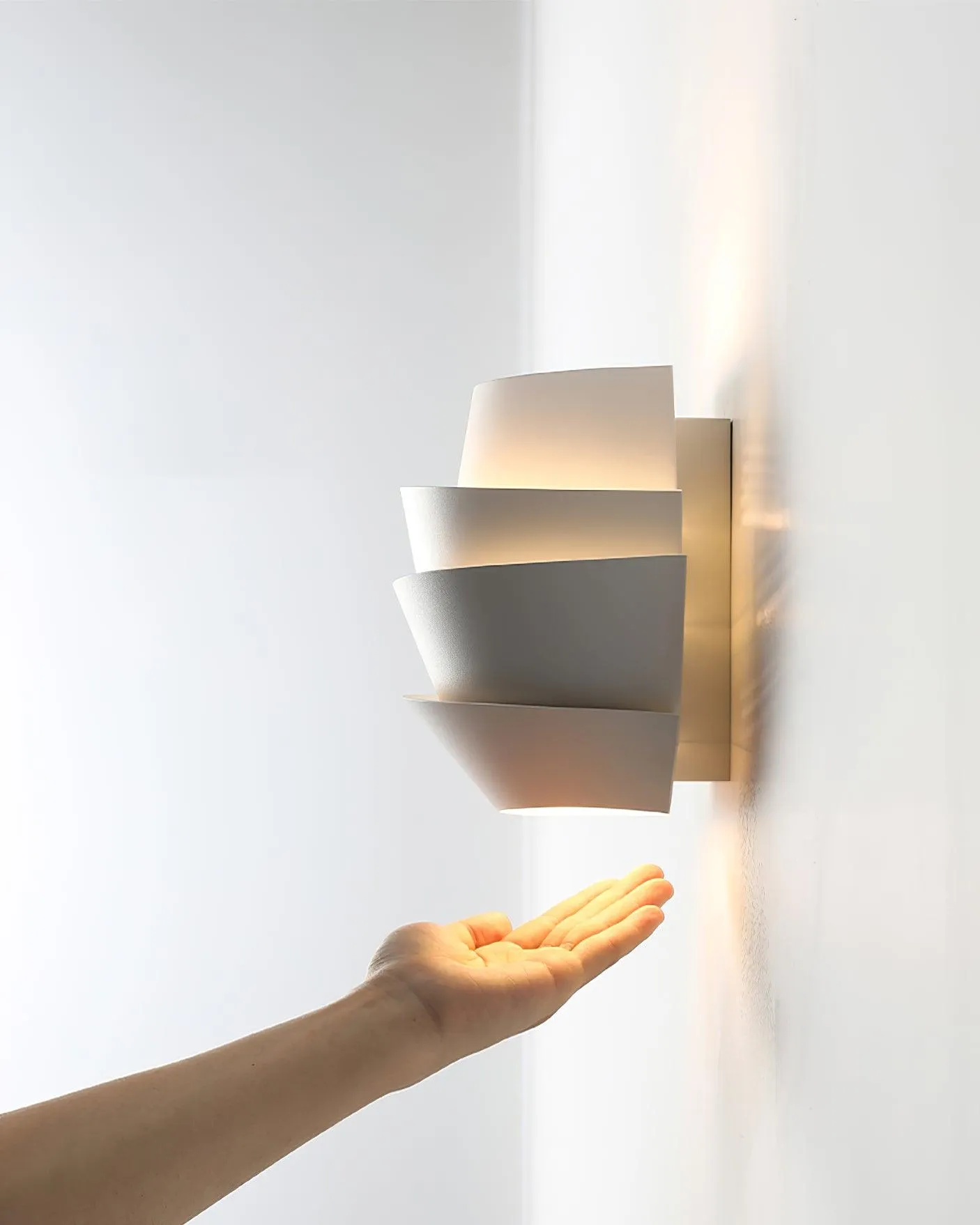 Le Soleil Wall Lamp