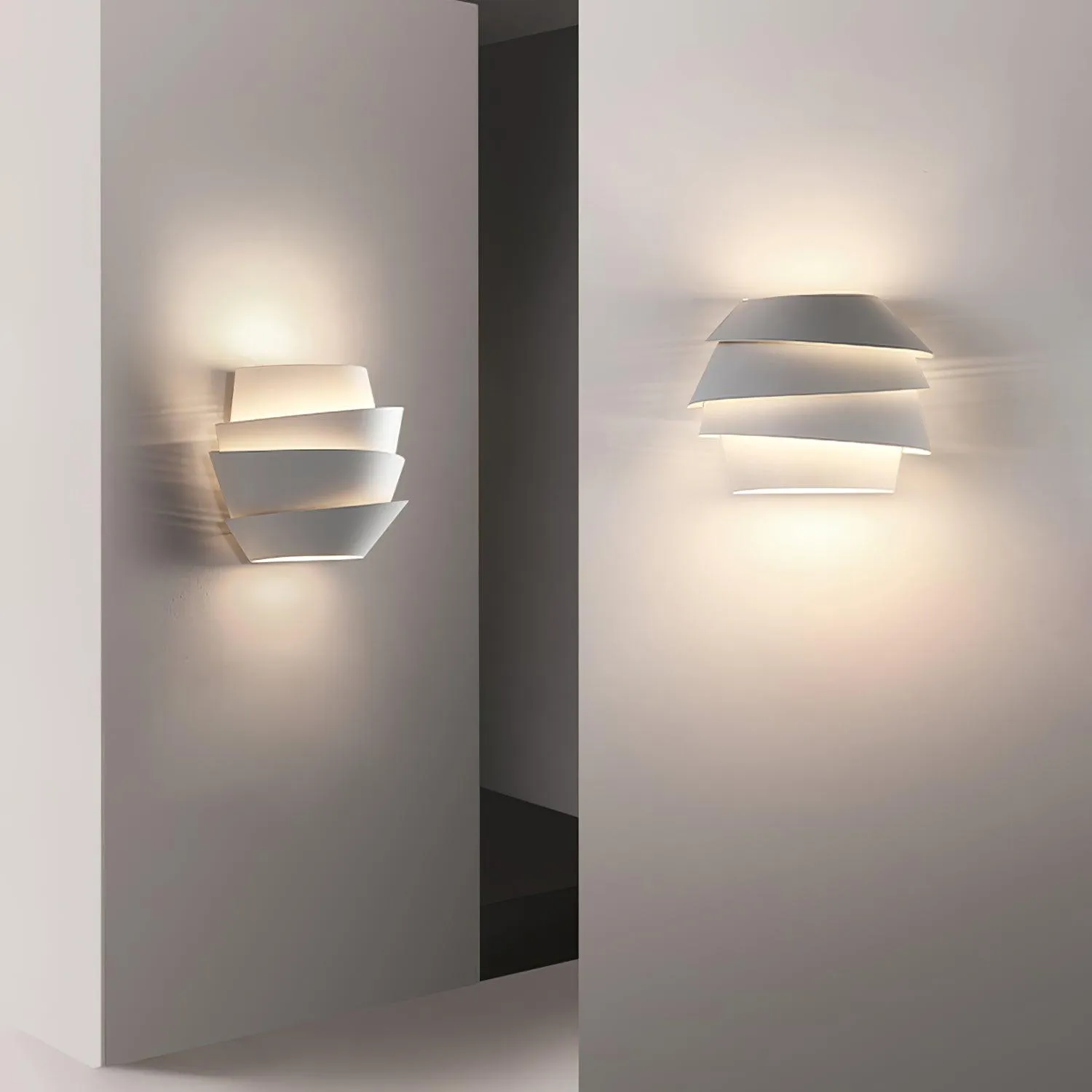 Le Soleil Wall Lamp