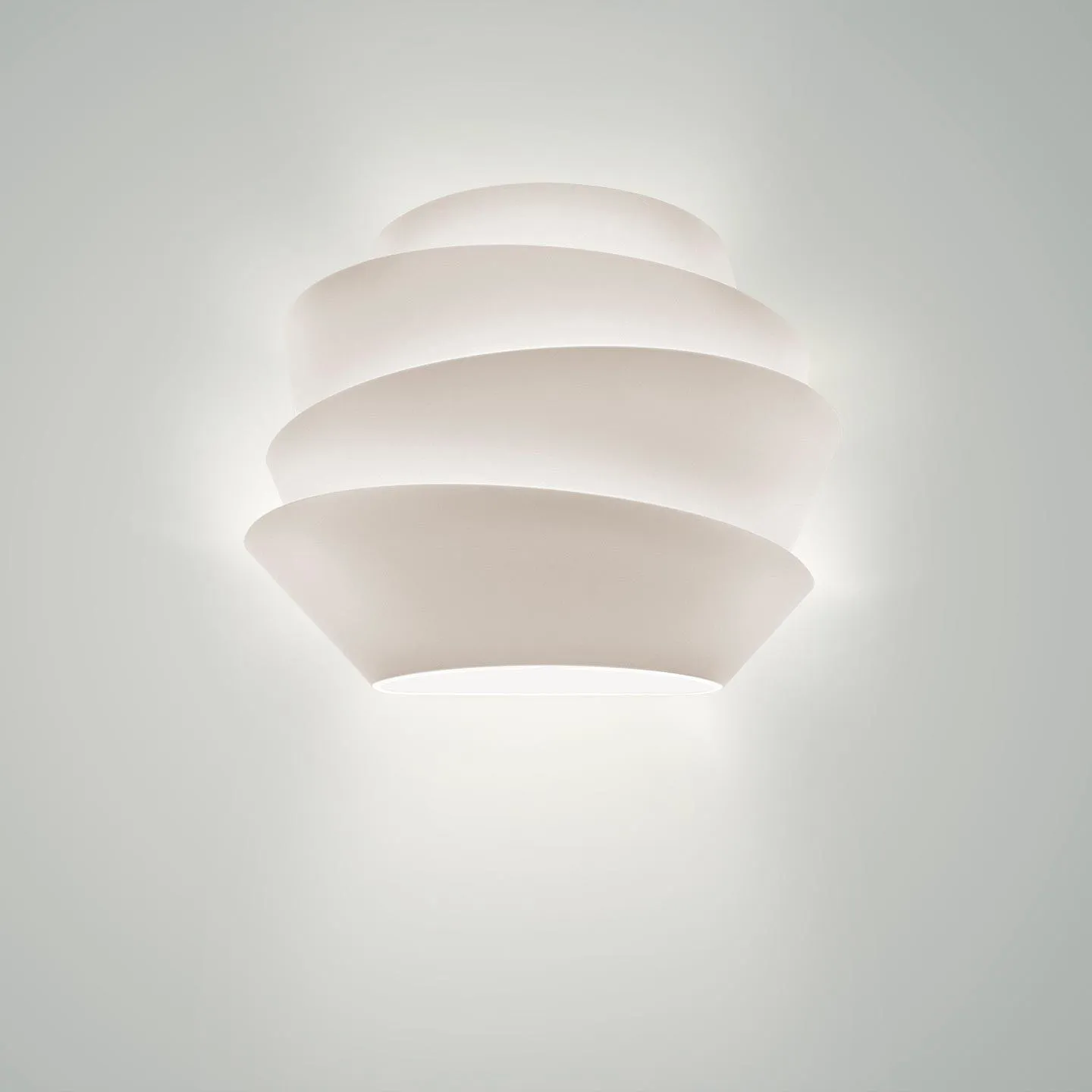 Le Soleil Wall Lamp