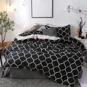 Queen/Double size bedding set of 6 pieces, Black Geometric design.