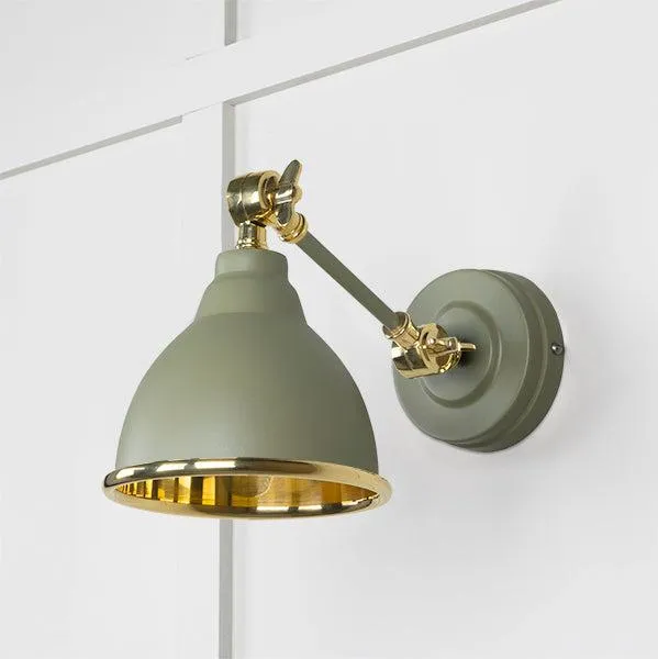 Smooth Brass Brindley Wall Light in Tump | From The Anvil