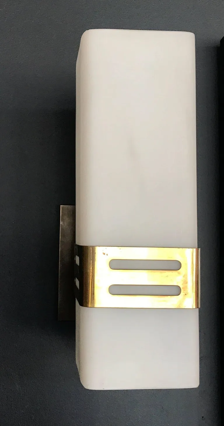 Stilnovo Single Sconce in Opaline Glass and Brass Band, 1950s