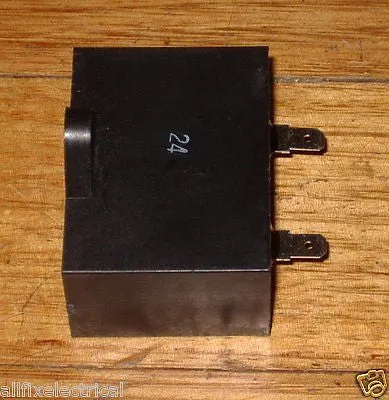 Westinghouse 4uF 400Volt Motor Start/Run Capacitor - Part # 1455648